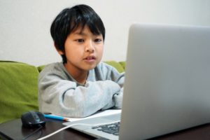 小学生　英語学習　アニメ